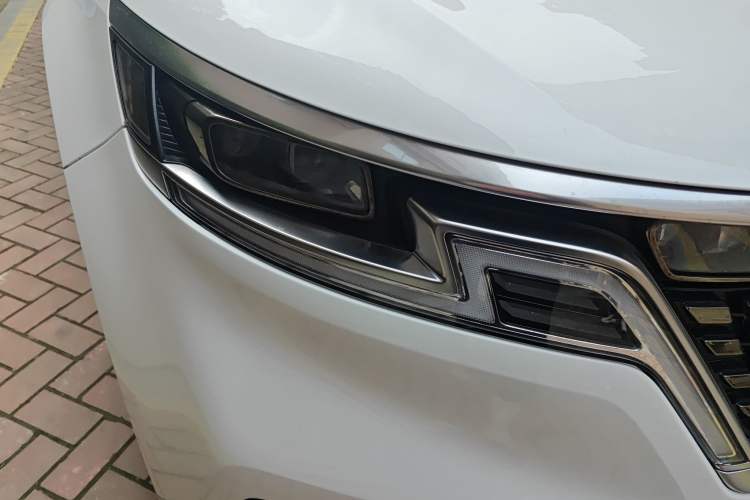 Used Kia Carnival 2021 2.0T Luxury Tech Edition Right Front Headlight