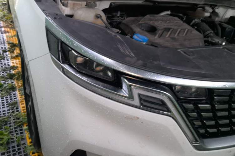 Used Kia Carnival 2021 2.0T Luxury Tech Edition Right Front Headlight
