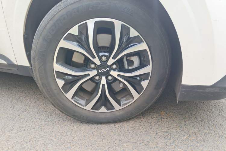 Used Kia Carnival 2021 2.0T Flagship Edition Right Front Wheel Hub