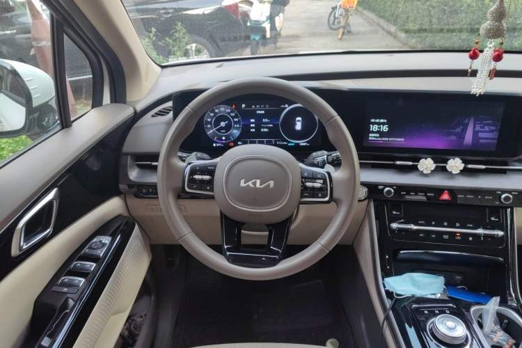 Used Kia Carnival 2021 2.0T Luxury Tech Edition Steering Wheel