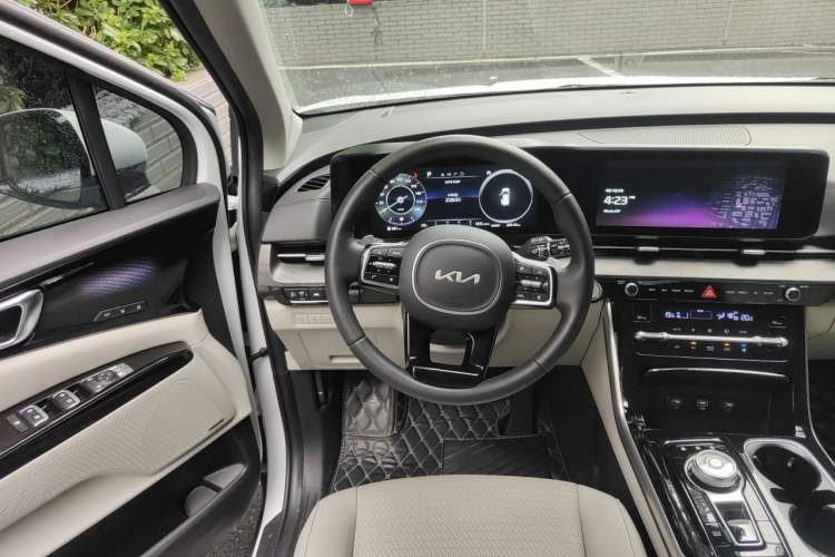 Used Kia Carnival 2021 2.0T Flagship Edition Steering Wheel