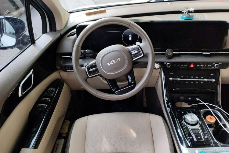 Used Kia Carnival 2021 2.0T Luxury Tech Edition Steering Wheel