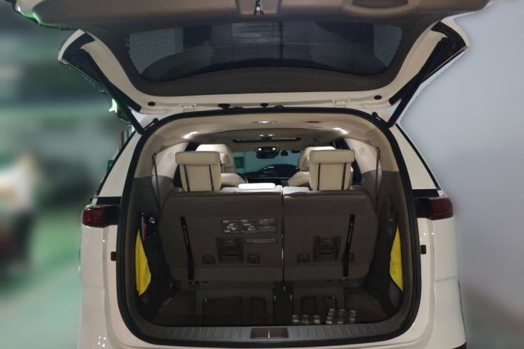 Used Kia Carnival 2021 2.0T Flagship Edition Trunk