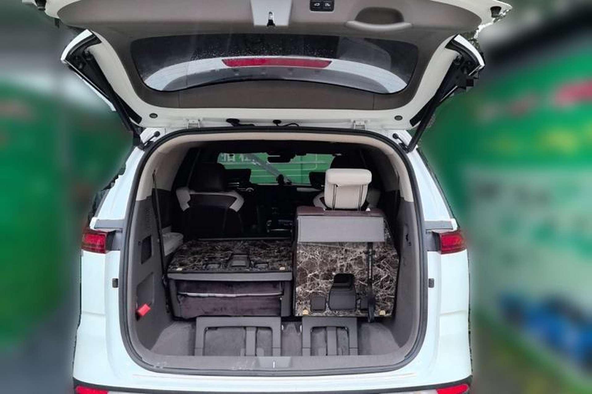 Used Kia Carnival 2021 2.0T Luxury Tech Edition Trunk