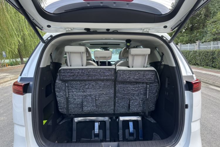 Used Kia Carnival 2021 2.0T Flagship Edition Trunk