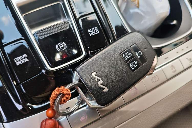 Used Kia Carnival 2021 2.0T Luxury Tech Edition Vehicle Key