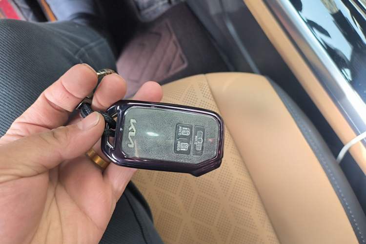 Used Kia Carnival 2021 2.0T Luxury Tech Edition Vehicle Key