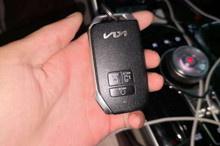 Used Kia Carnival 2021 2.0T Luxury Tech Edition Vehicle Key