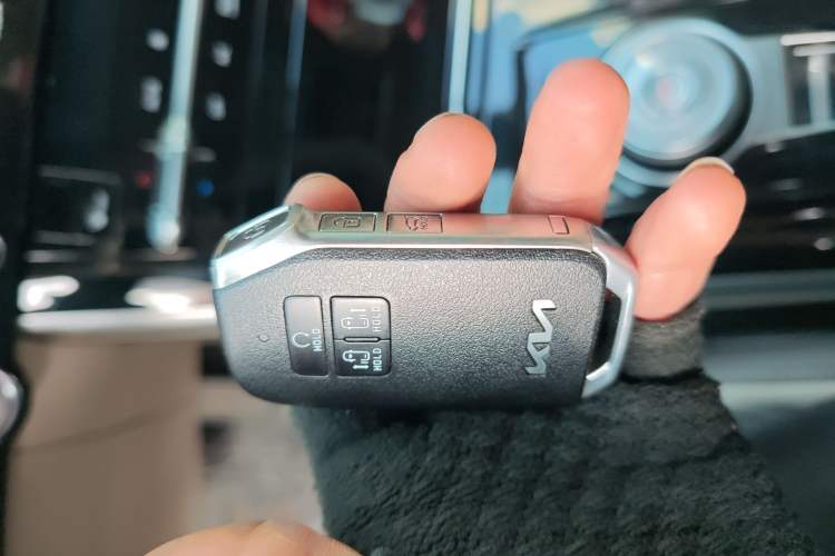 Used Kia Carnival 2021 2.0T Flagship Edition Vehicle Key