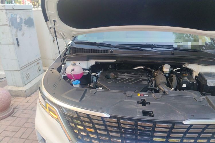 Used Kia Carnival 2026 Model 2.0T Luxury Tech Edition Engine Bay Right