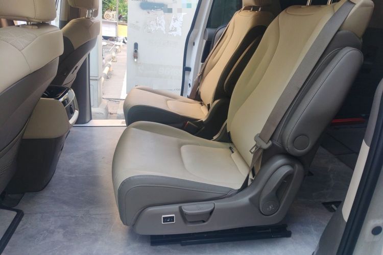Used Kia Carnival 2026 Model 2.0T Luxury Tech Edition Left Rear Seat