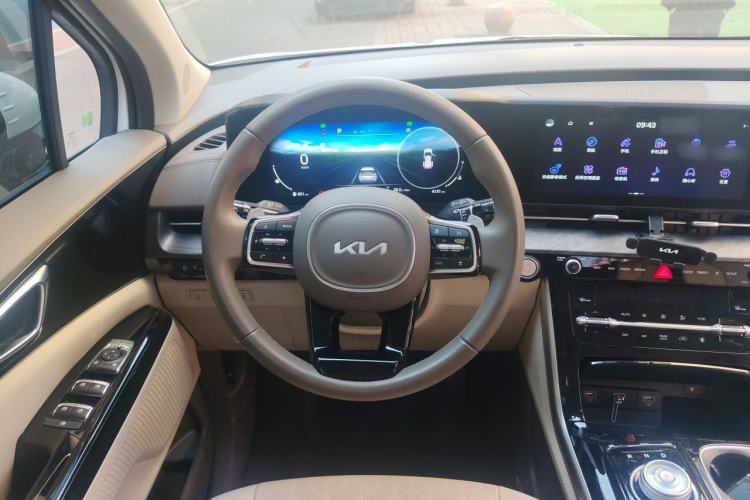 Used Kia Carnival 2026 Model 2.0T Luxury Tech Edition Steering Wheel