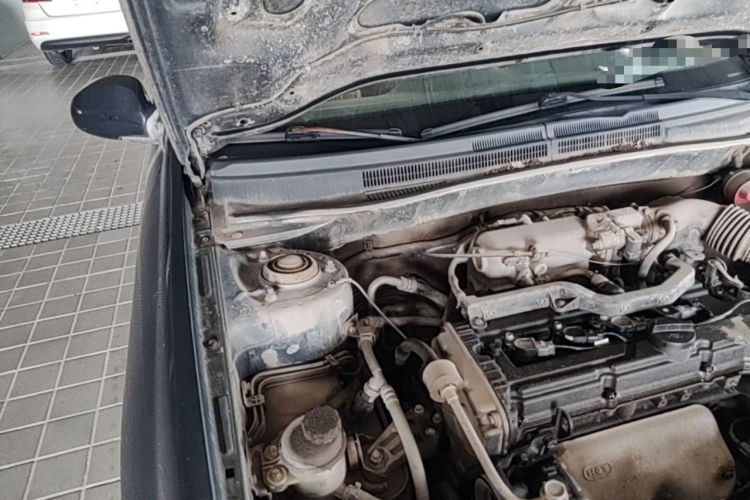 Used Kia Cerato 2007 1.6L MT GL Engine Bay Right