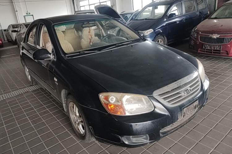 Used Kia Cerato 2007 1.6L MT GL Front Right 45 Deg