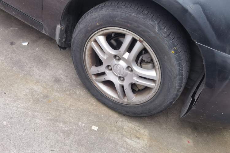 Used Kia Cerato 2007 1.6L MT GL Right Front Wheel Hub
