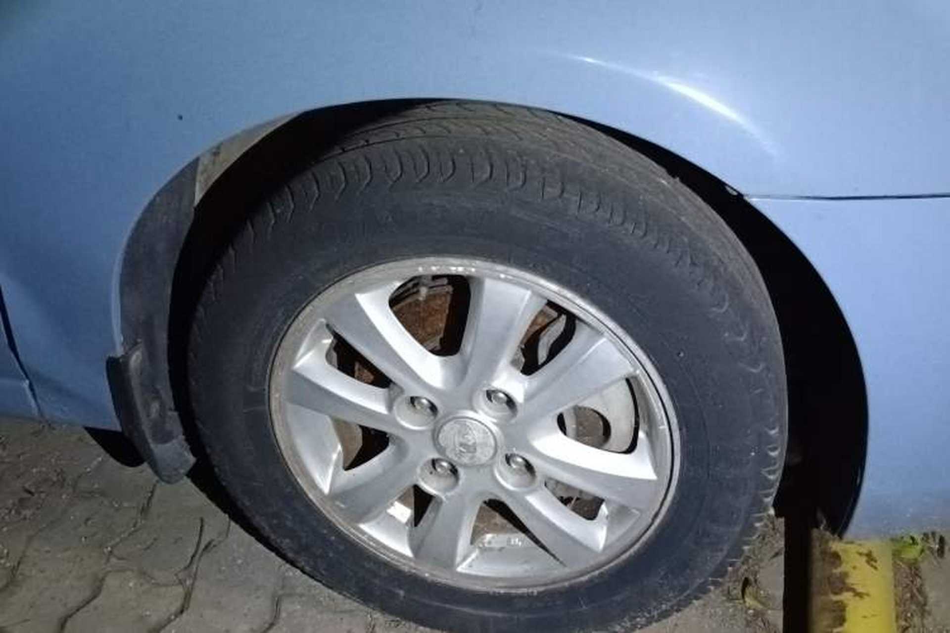 Used Kia Cerato 2007 1.6L AT GLS Right Front Wheel Hub