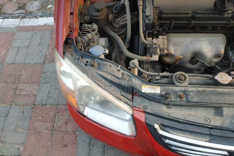 Used Kia Cerato 2007 1.6L MT GL Engine Bay Right