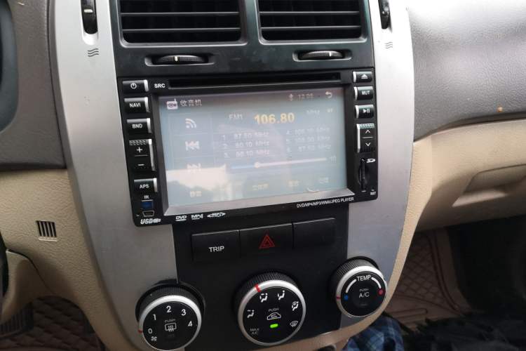 Used Kia Cerato 2007 1.6L AT GL Audio And AC Panel
