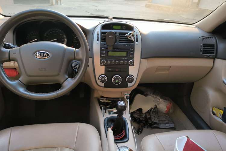 Used Kia Cerato 2007 1.6L MT GLS Center Console