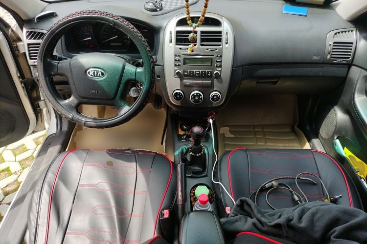 Used Kia Cerato 2007 1.6L MT GL Center Console
