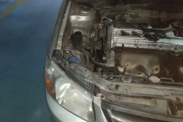 Used Kia Cerato 2007 1.6L MT GL Engine Bay Right