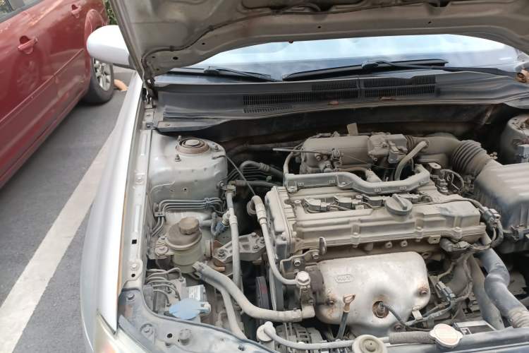Used Kia Cerato 2007 1.6L MT GL Engine Bay Right