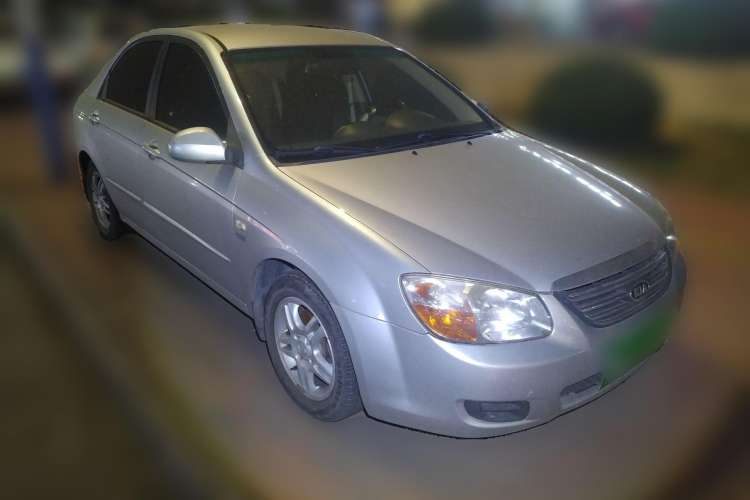 Used Kia Cerato 2007 1.6L MT GL Front Right 45 Deg