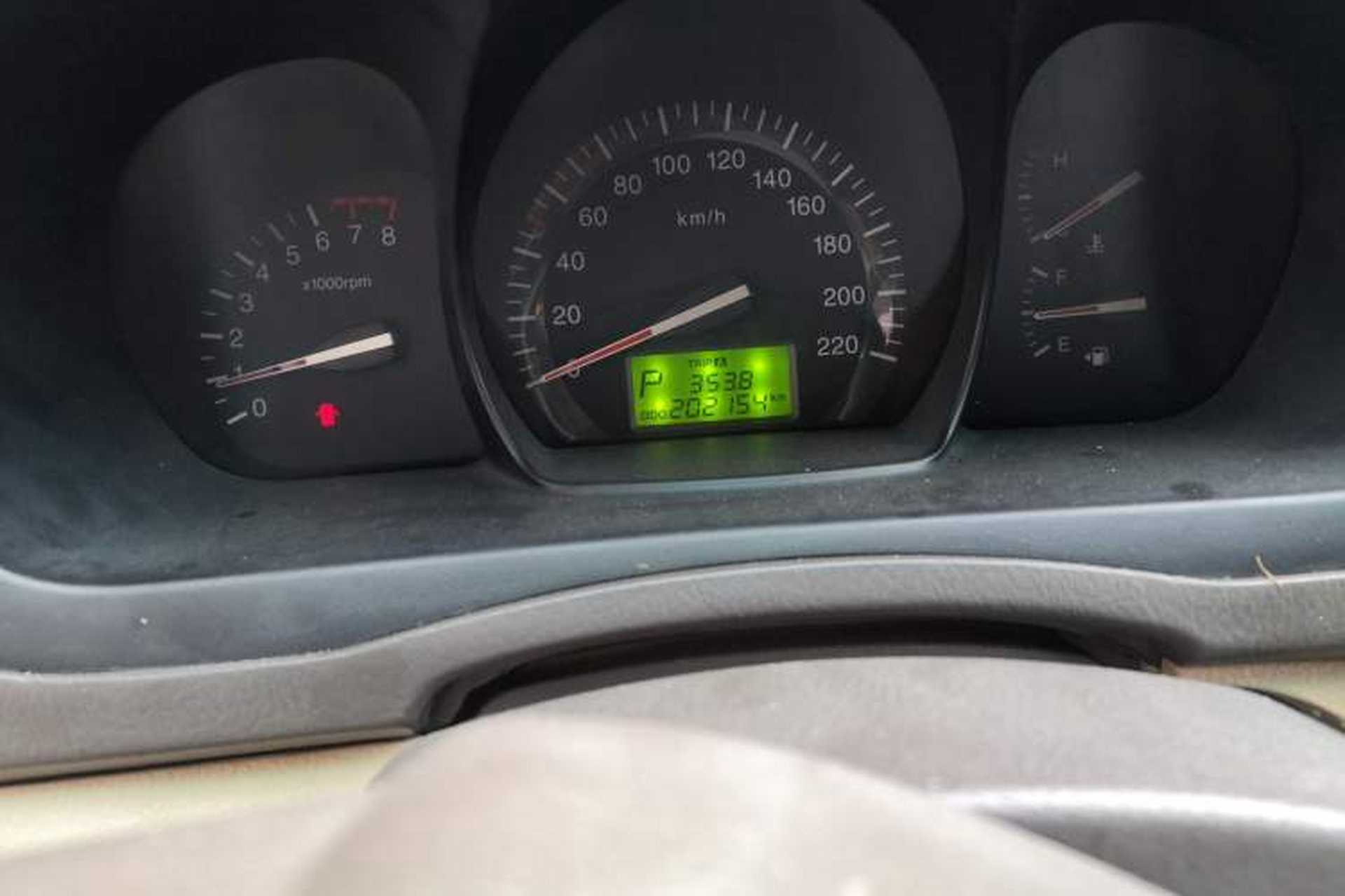 Used Kia Cerato 2007 1.6L AT GL Odometer Close Up