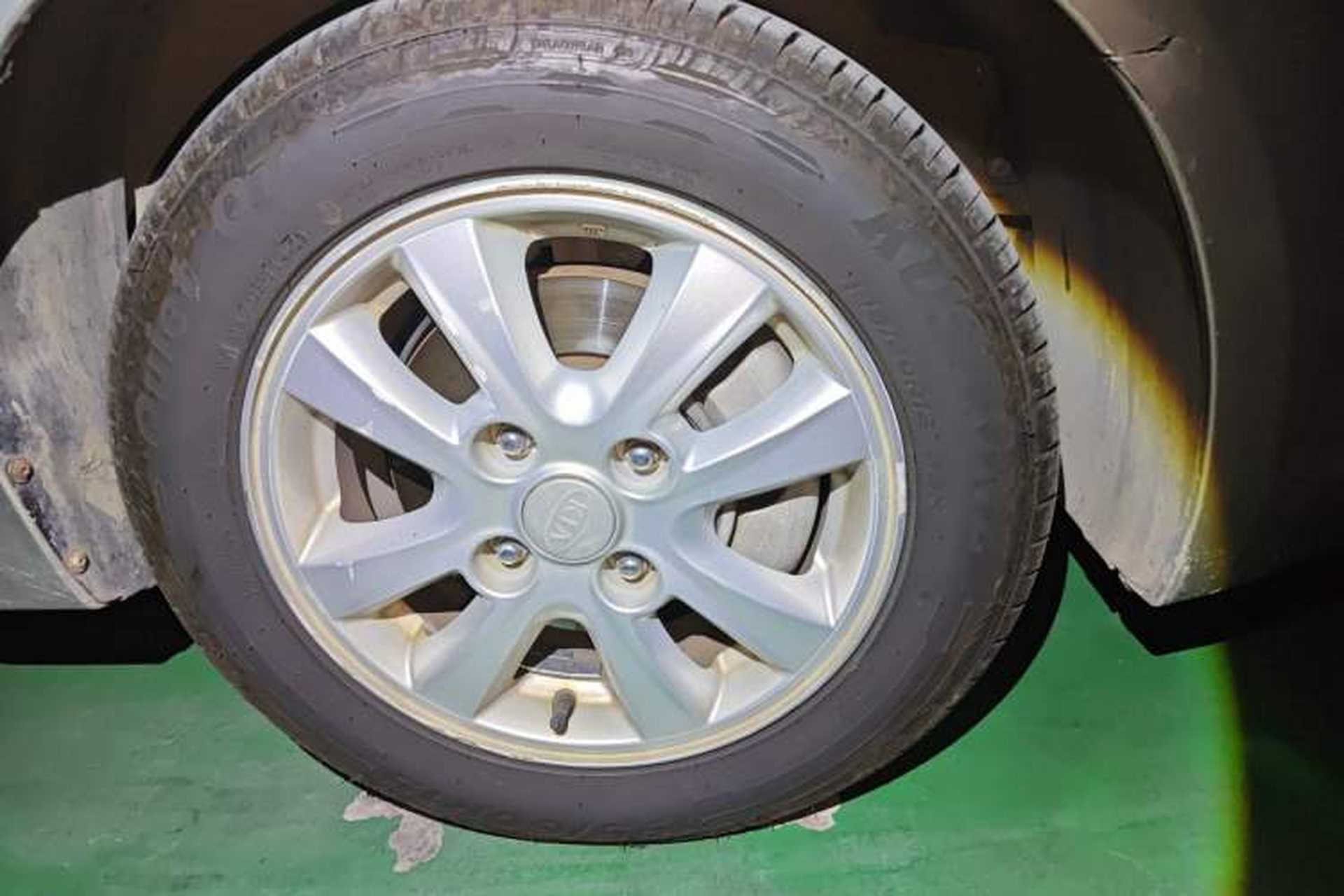 Used Kia Cerato 2007 1.6L AT GLS Right Front Wheel Hub