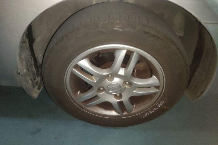 Used Kia Cerato 2007 1.6L MT GL Right Front Wheel Hub