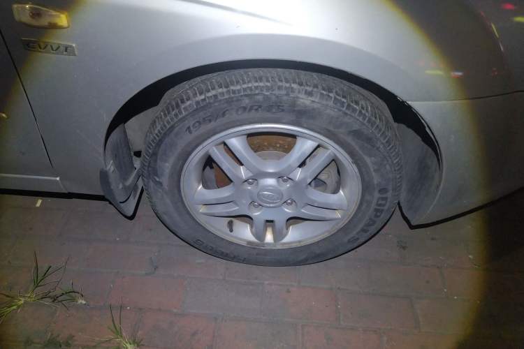Used Kia Cerato 2007 1.6L MT GL Right Front Wheel Hub