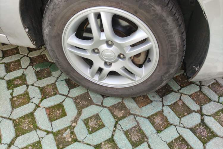 Used Kia Cerato 2007 1.6L MT GL Right Front Wheel Hub