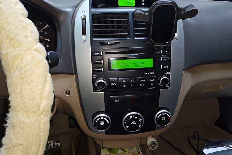 Used Kia Cerato 2007 1.6L MT GLS Audio And AC Panel