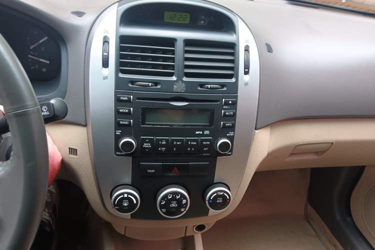 Used Kia Cerato 2007 1.6L MT GLS Audio And AC Panel