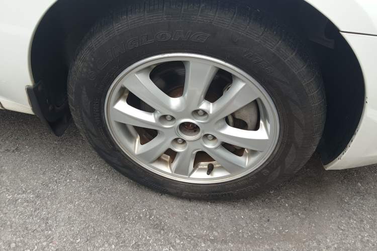 Used Kia Cerato 2007 1.6L MT GLS Right Front Wheel Hub
