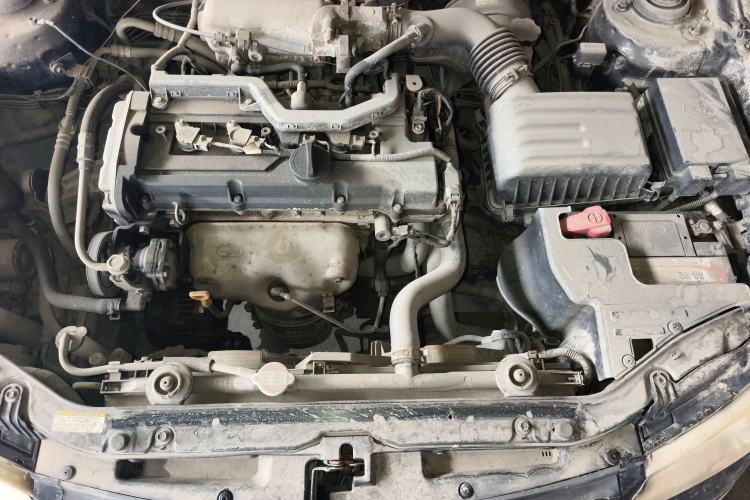 Used Kia Cerato 2008 European-style 1.6 MT GL Engine Bay