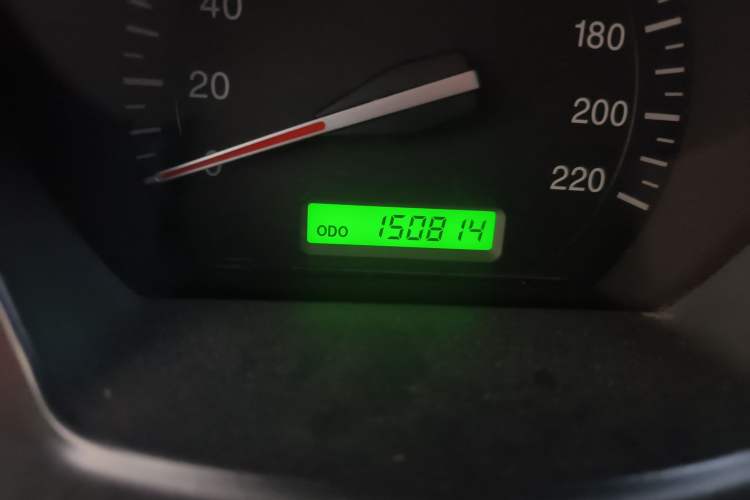 Used Kia Cerato 2008 European-style 1.6 MT GL Odometer Close Up