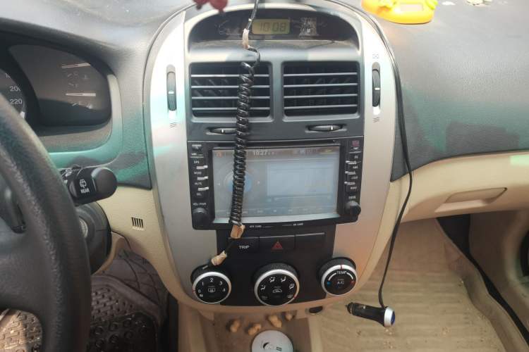 Used Kia Cerato 2008 European-style 1.6 MT GL Audio And AC Panel