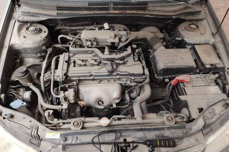 Used Kia Cerato 2008 European-style 1.6 MT GL Engine Bay