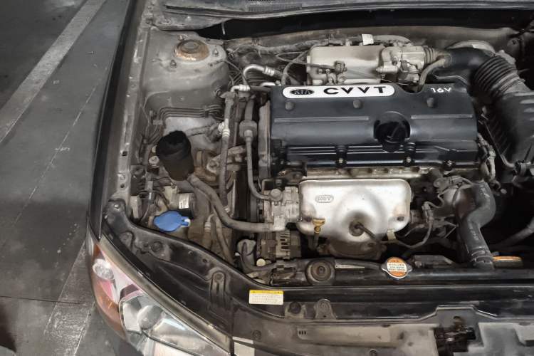 Used Kia Cerato 2008 European-style 1.6 MT GLS Engine Bay Right