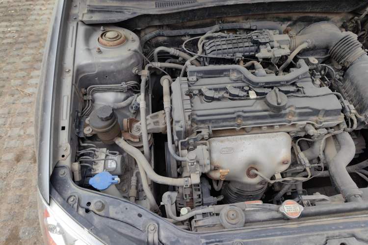Used Kia Cerato 2008 European-style 1.6 MT GL Engine Bay Right