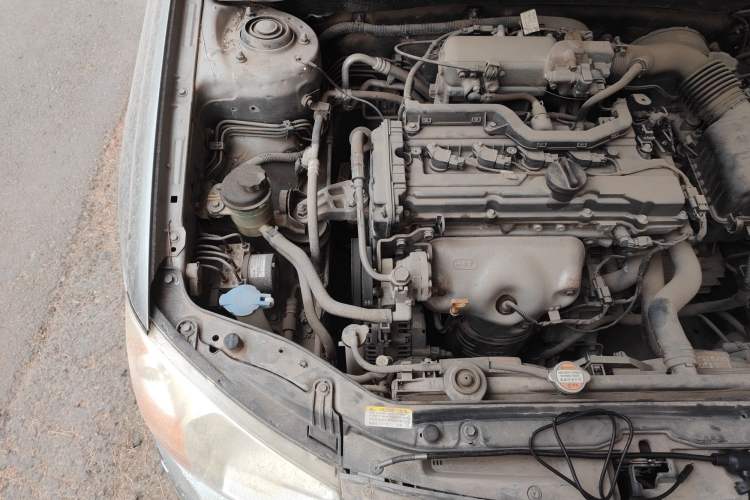 Used Kia Cerato 2008 European-style 1.6 MT GL Engine Bay Right