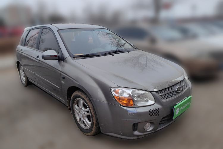 Used Kia Cerato 2008 European-style 1.6 MT GL Front Right 45 Deg