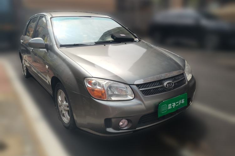 Used Kia Cerato 2008 European-style 1.6 MT GL Front Right 45 Deg