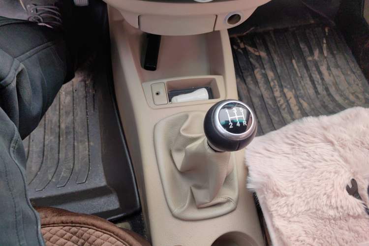 Used Kia Cerato 2008 European-style 1.6 MT GL Gear Lever