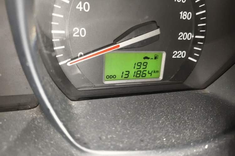 Used Kia Cerato 2008 European-style 1.6 MT GLS Odometer Close Up
