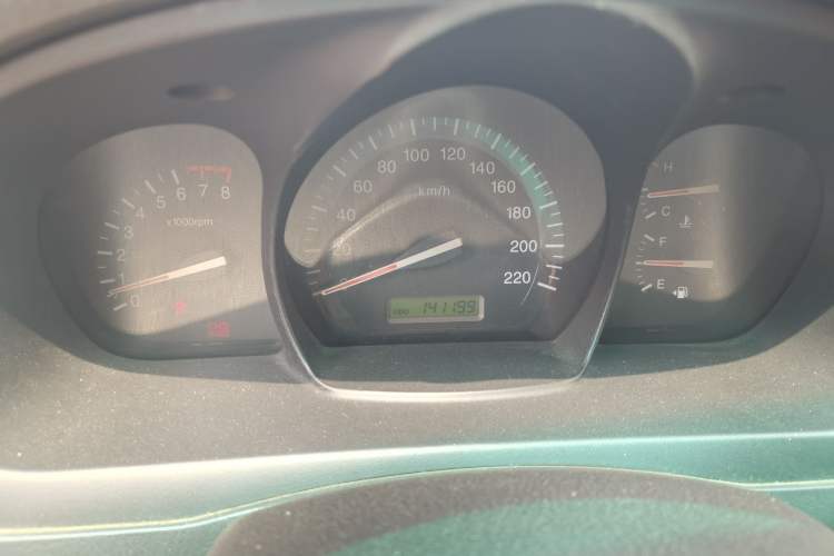 Used Kia Cerato 2008 European-style 1.6 MT GL Odometer Close Up