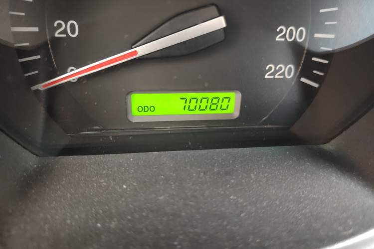 Used Kia Cerato 2008 European-style 1.6 MT GL Odometer Close Up