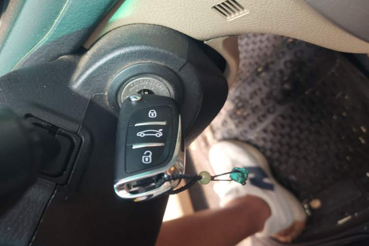 Used Kia Cerato 2008 European-style 1.6 MT GL Vehicle Key