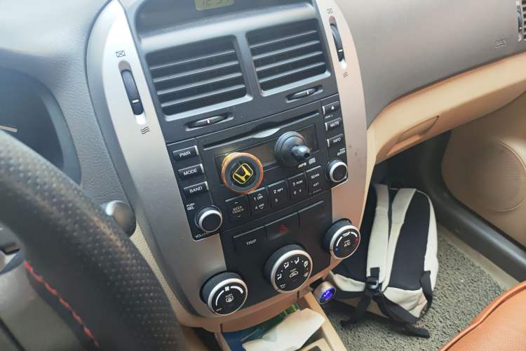 Used Kia Cerato 2008 European-style 1.6 MT GL Audio And AC Panel
